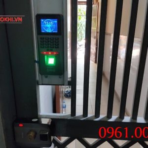 Lắp khóa vân tay cho cổng cửa sắt